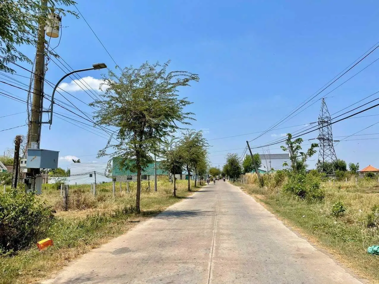 Cần bán nhanh 500m2 (10m x 50m) đất vườn, mặt tiền đường Nguyễn Thị Bài, SHR, giá rẻ chỉ 4,2tr/m2