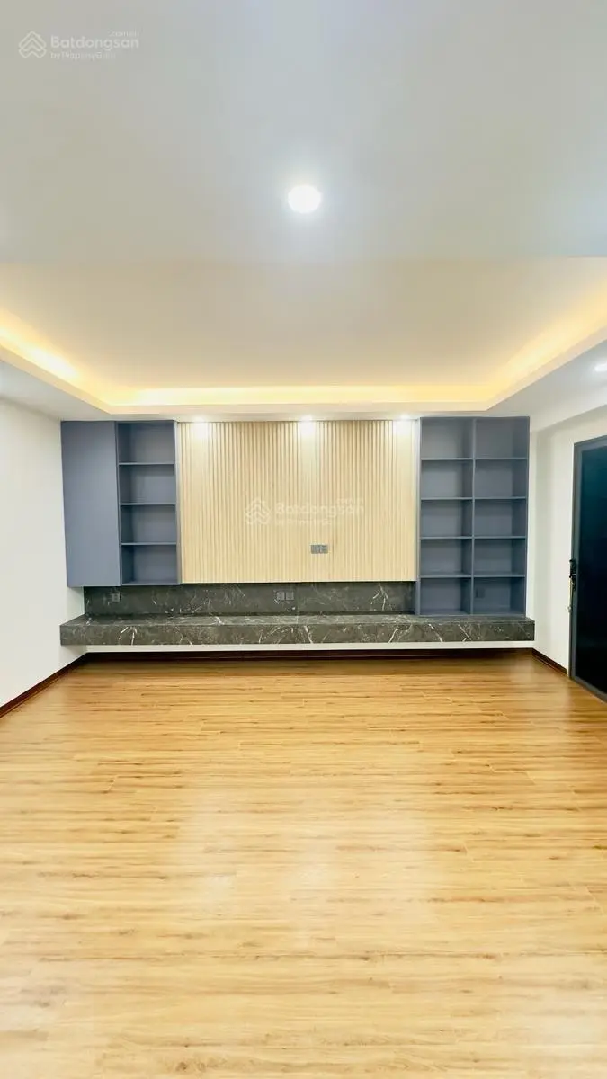 Bán tòa nhà 7T Hoàng Mai, kinh doanh, gara ô tô, thang máy, full nội thất - 66m2, MT 5,5m - 16 tỷ