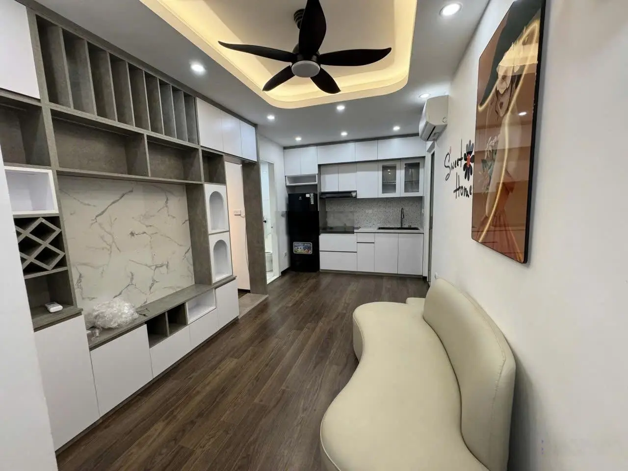 Bán căn 46m2 - 2ngủ& 1vs HH4C Linh Đàm Hoàng Mai. Lh: 0966 455 *** em Thuỷ