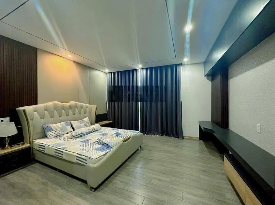 Cc bán nhà đẹp Hồ Phi Tích 3 tầng. Đảo 2. Hòa xuân. Diện tích 100 m2. Giá 6 tỷ tl