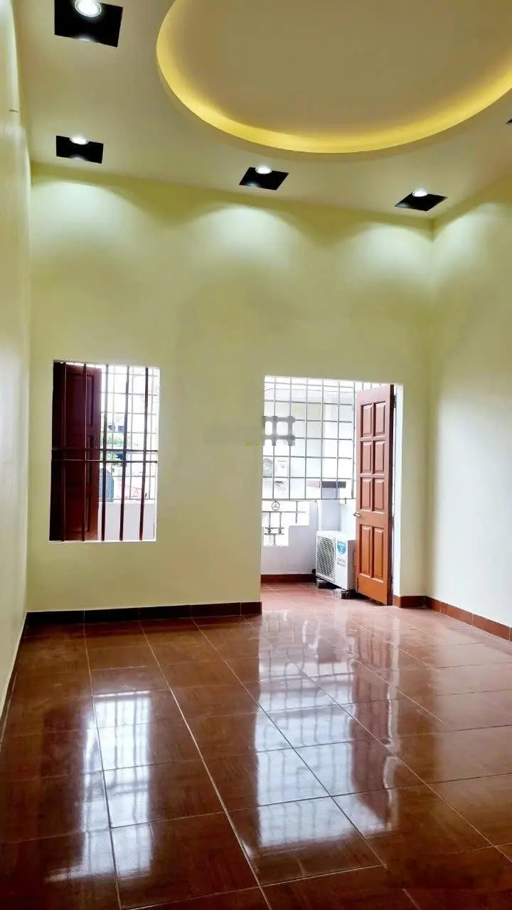 Bán nhà mặt phố Bùi Sĩ Tiêm- gần chợ- gần dự án KĐT xây ngay bên