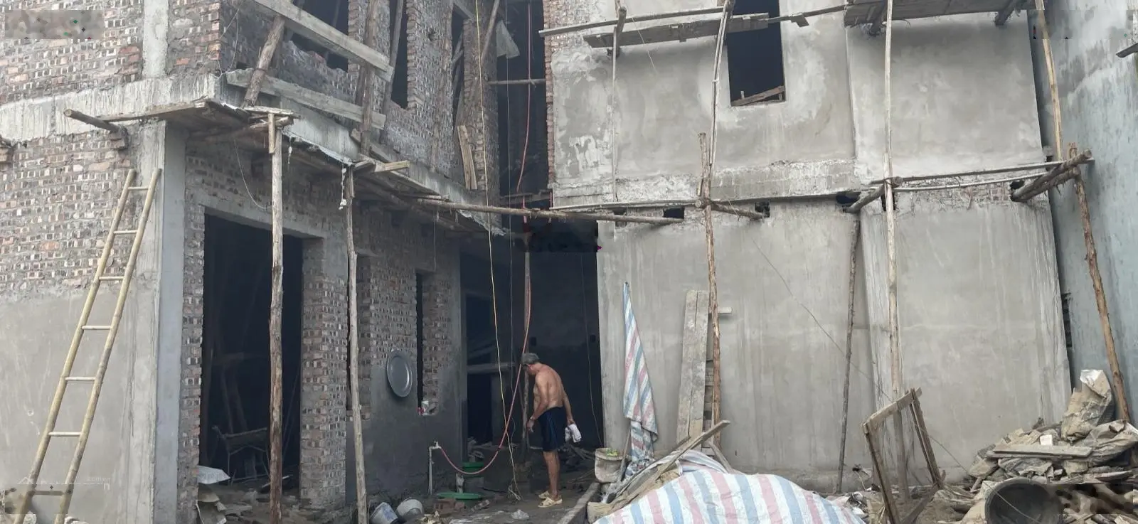 Bán nhà 3 tầng xây sẵn thiết kế hiện đại tại thị trấn Đông Anh