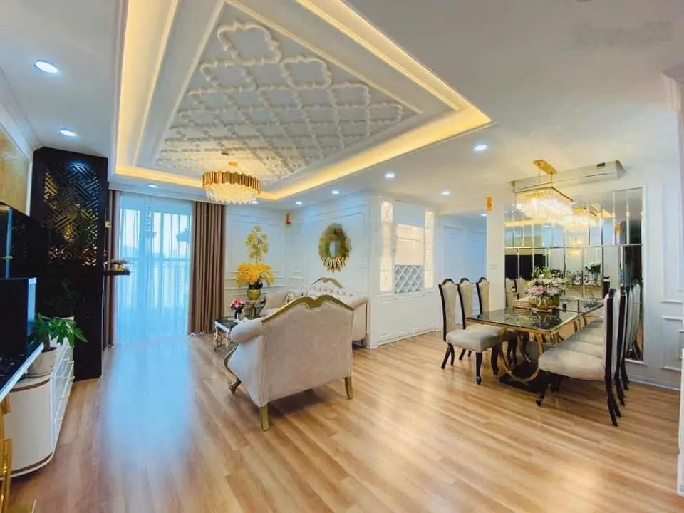Chủ nhà cần bán gấp căn 2 ngủ Rose Town đồ cơ bản đã có sổ 0969 537 ***