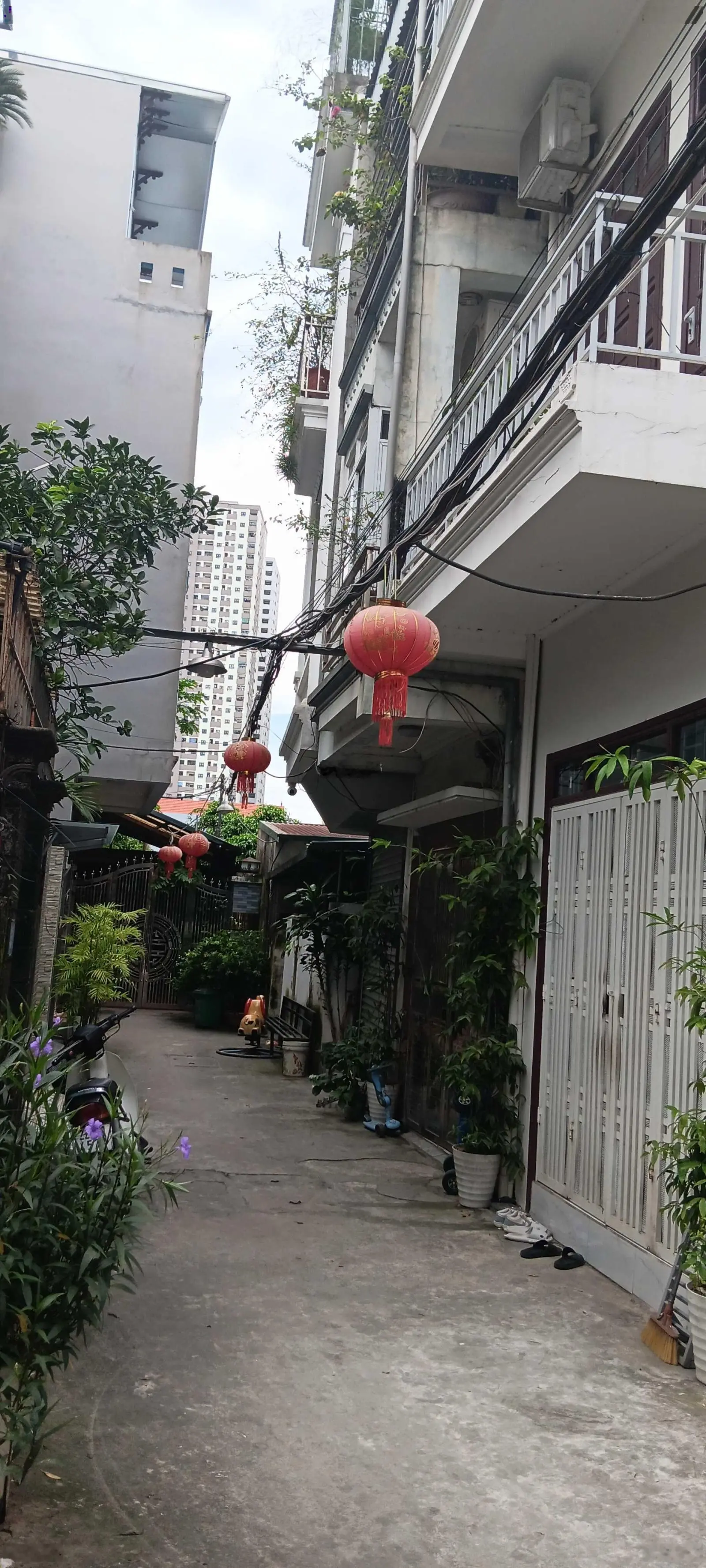 CC bán nhà Bông Vải Sợi Lai Xá, S=32m2 4 tầng cách QL32 vài chục mét
