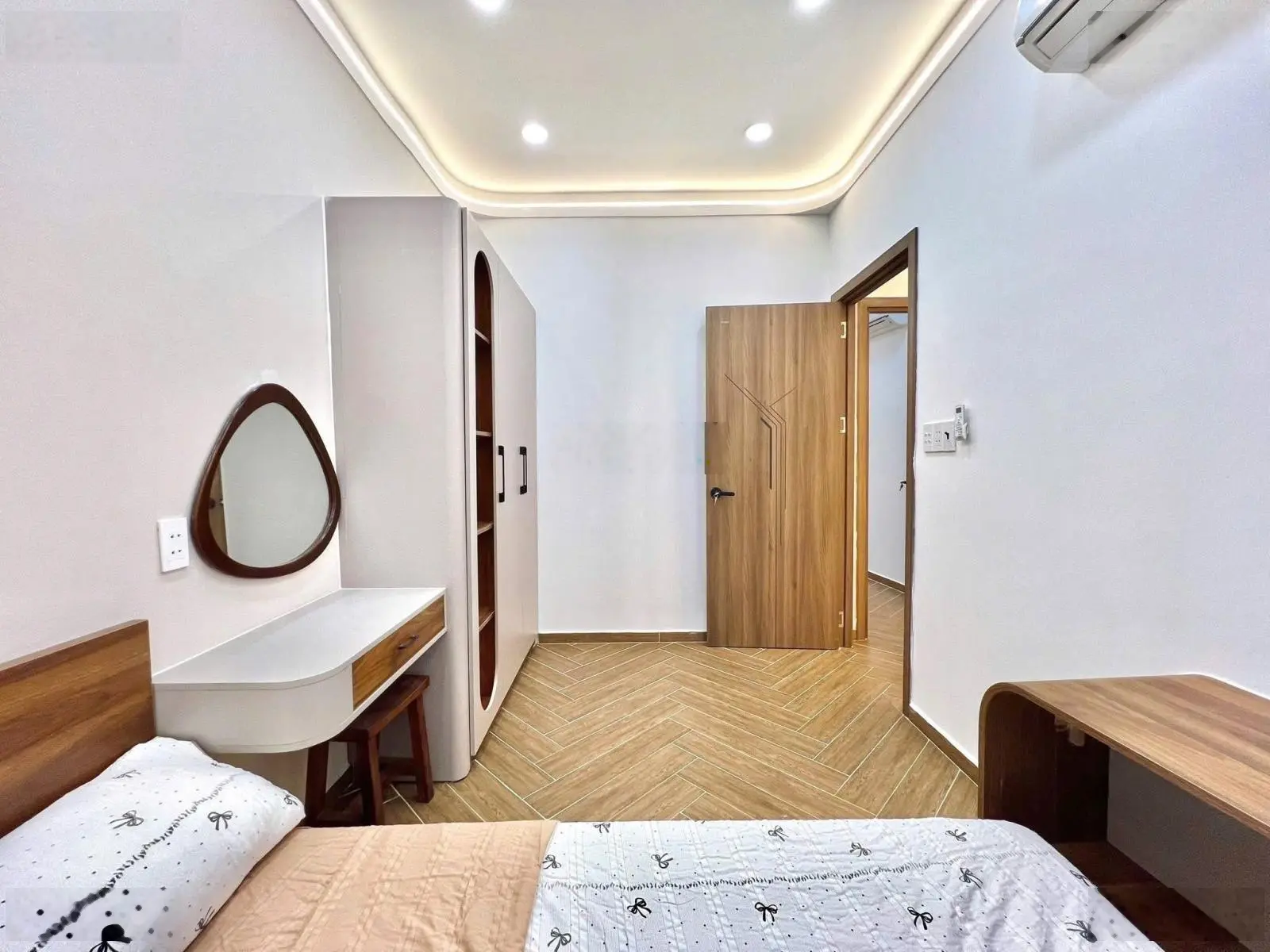 Chủ rao bán căn nhà cho thuê 11,5tr/th đường Nguyễn Đình Chính, Phú Nhuận giá 2ty250 | 35m2 | SHR |