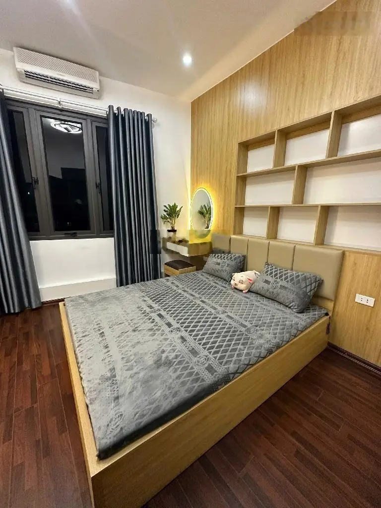 Nhà Tôn Đức Thắng 22m , 5 tầng , 4,85 tỷ . Nhà cách 1 nhà ra mặt phố