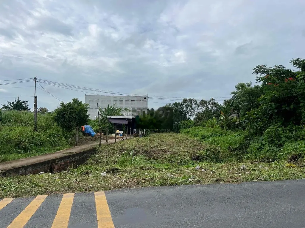 590m2 Mặt tiền An Dương Vương, P1 Sóc Trăng gia tốt