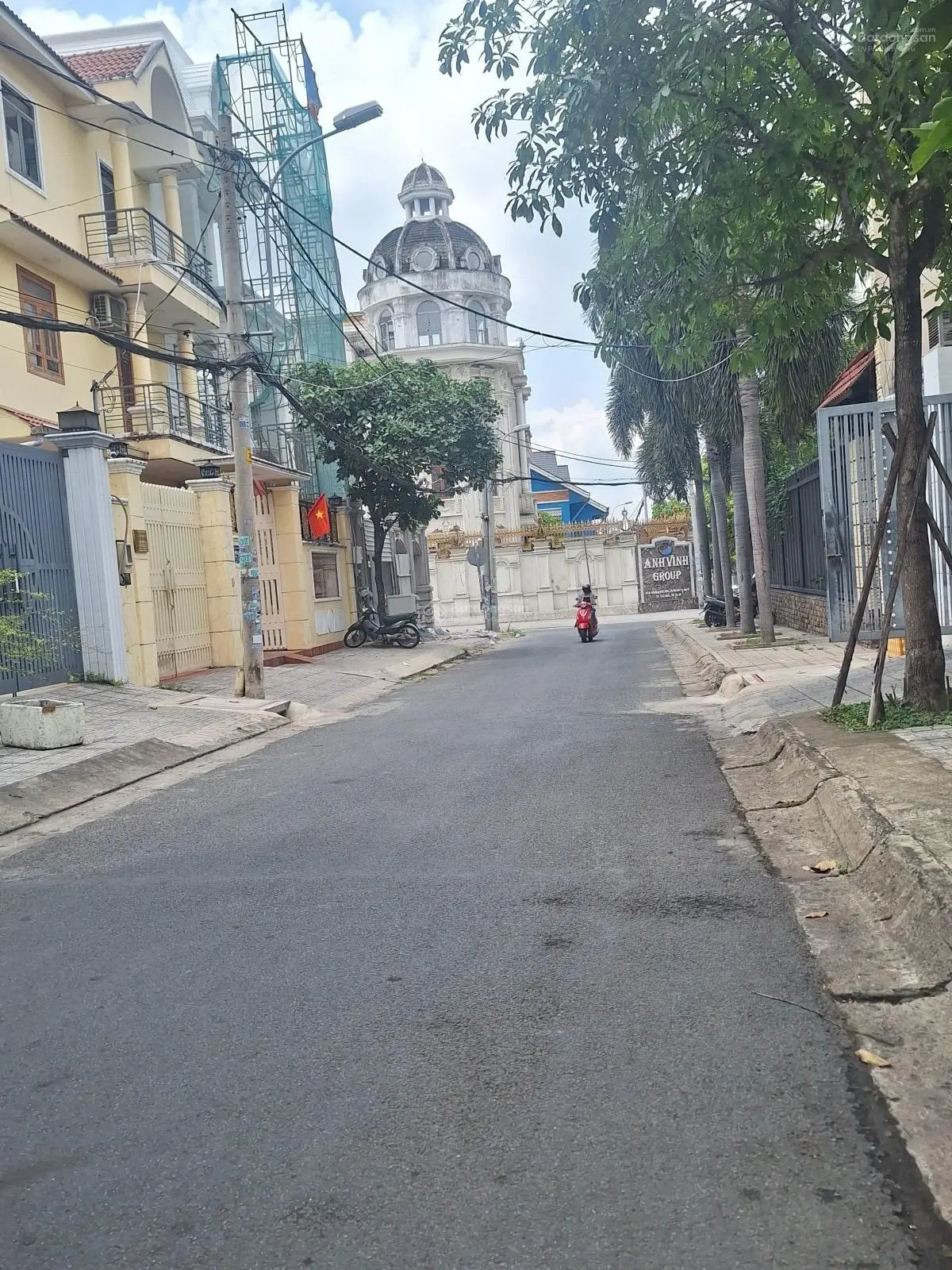 Quá rẻ TT Hiệp Phú, Q9 ngay Xa Lộ Hà Nội 135m2 ngang 6,5m nhà 2 tầng ô tô ngủ trong nhà chỉ 6.2tỷ