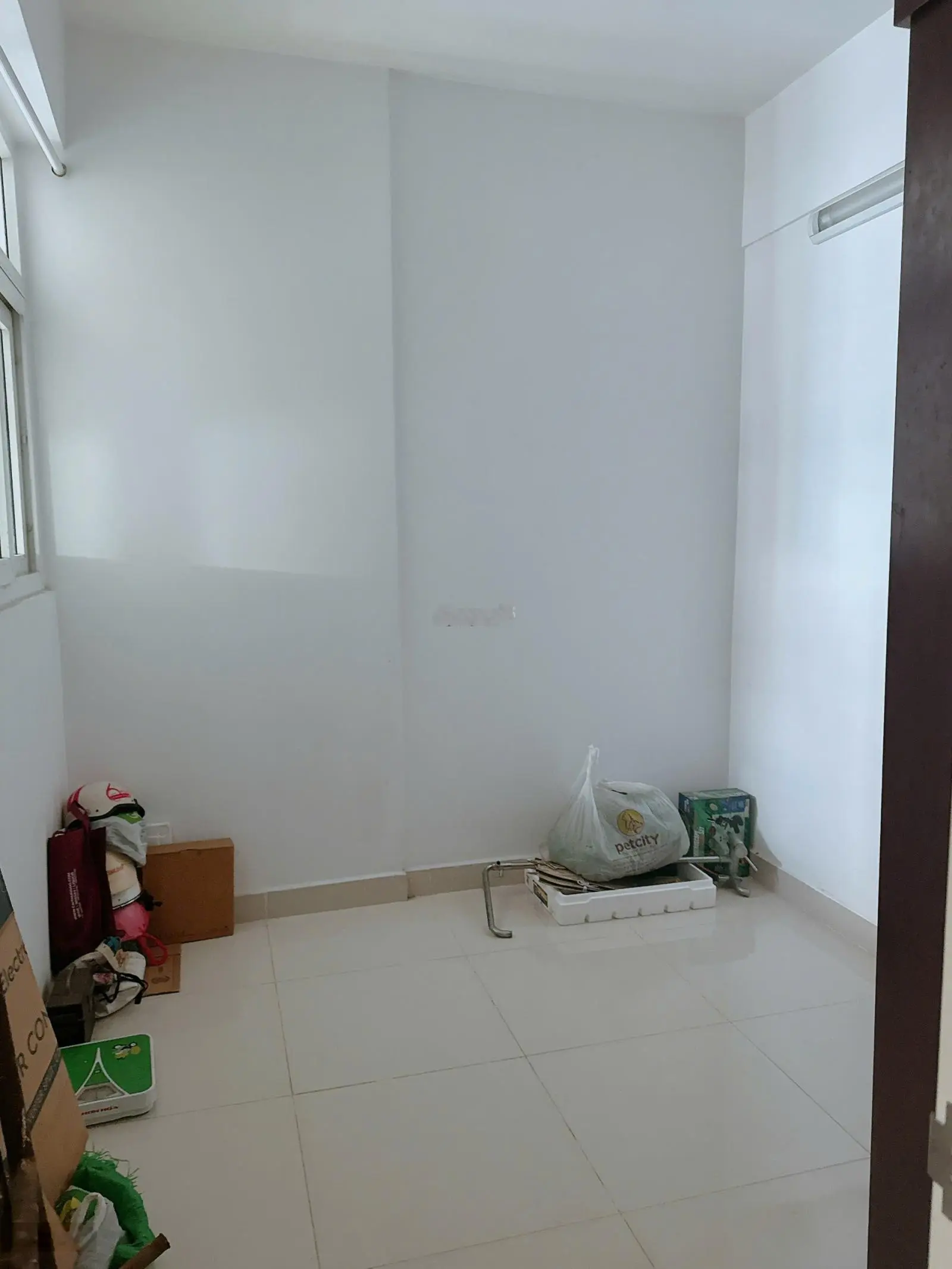 Cần bán căn hộ Sunview Town 2PN 2WC 59m2 đã có sổ ở Thủ Đức giá chỉ 1tỷ850 còn thương lượng