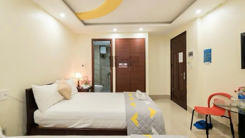 Vip rẻ! Bán tòa căn hộ đường Phước Trường 15, 8 tầng, Dt 80m, gần biển. Giá chỉ 16,x tỷ Tl