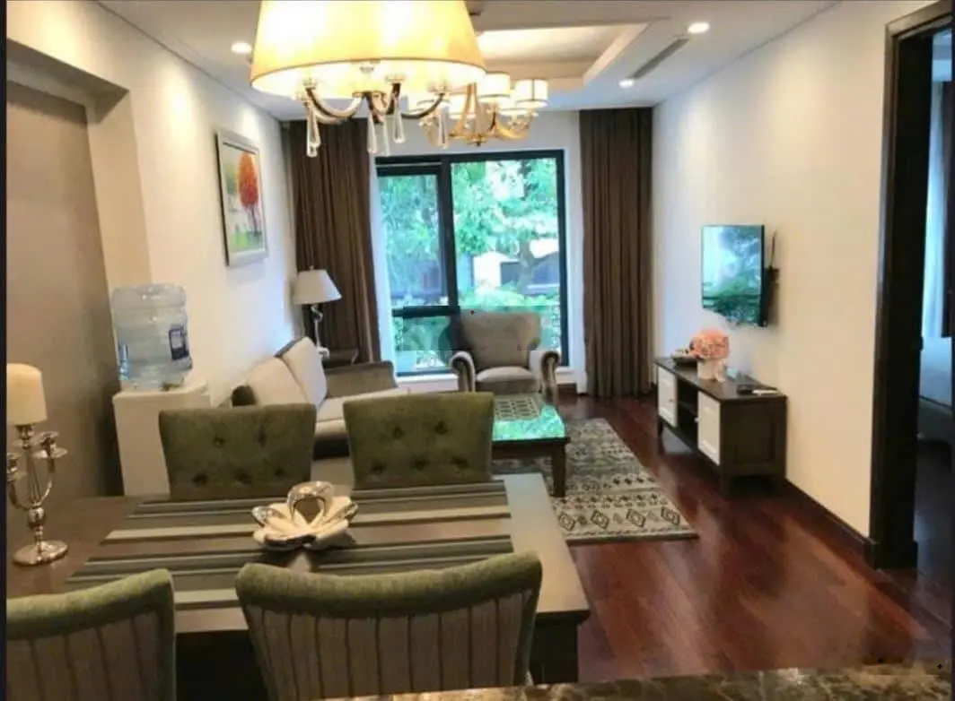 bán nhà phố duy tán cầu giấy , 100m2 4 tầng , mặt tiền 4m , đường 10 mét , kinh doanh đỉnh , 39 tỷ