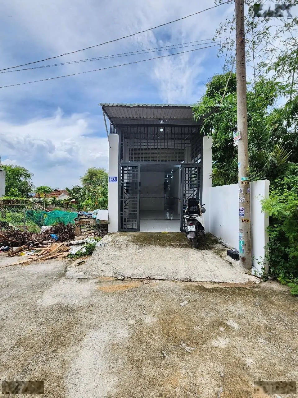 Nhà cấp 4 82,2m2 2,39 tỷ TL đường ô tô 5m gần đường Trương Văn Vĩnh, P. Tân Bình, TP Dĩ An