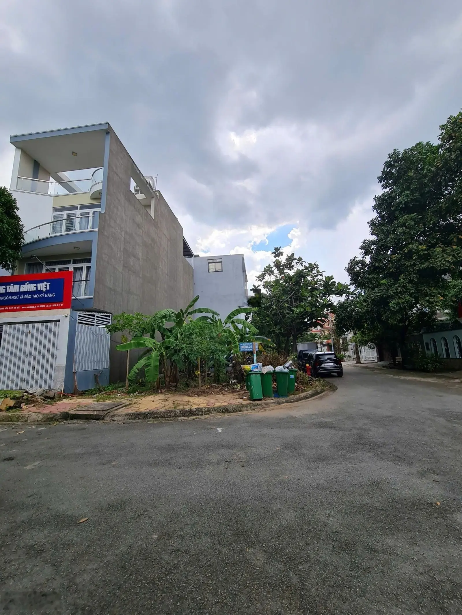 Lô đất góc 2 mặt tiền KDC Khang Điền, Phước Long B, Quận 9. Dt: 163m2/13 Tỷ.