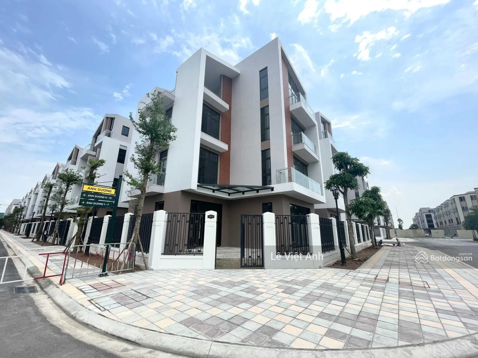 Biệt thự sang trọng tại Ánh Dương, Vinhomes Ocean Park 3 sở hữu vĩnh viễn, bàn giao 2024