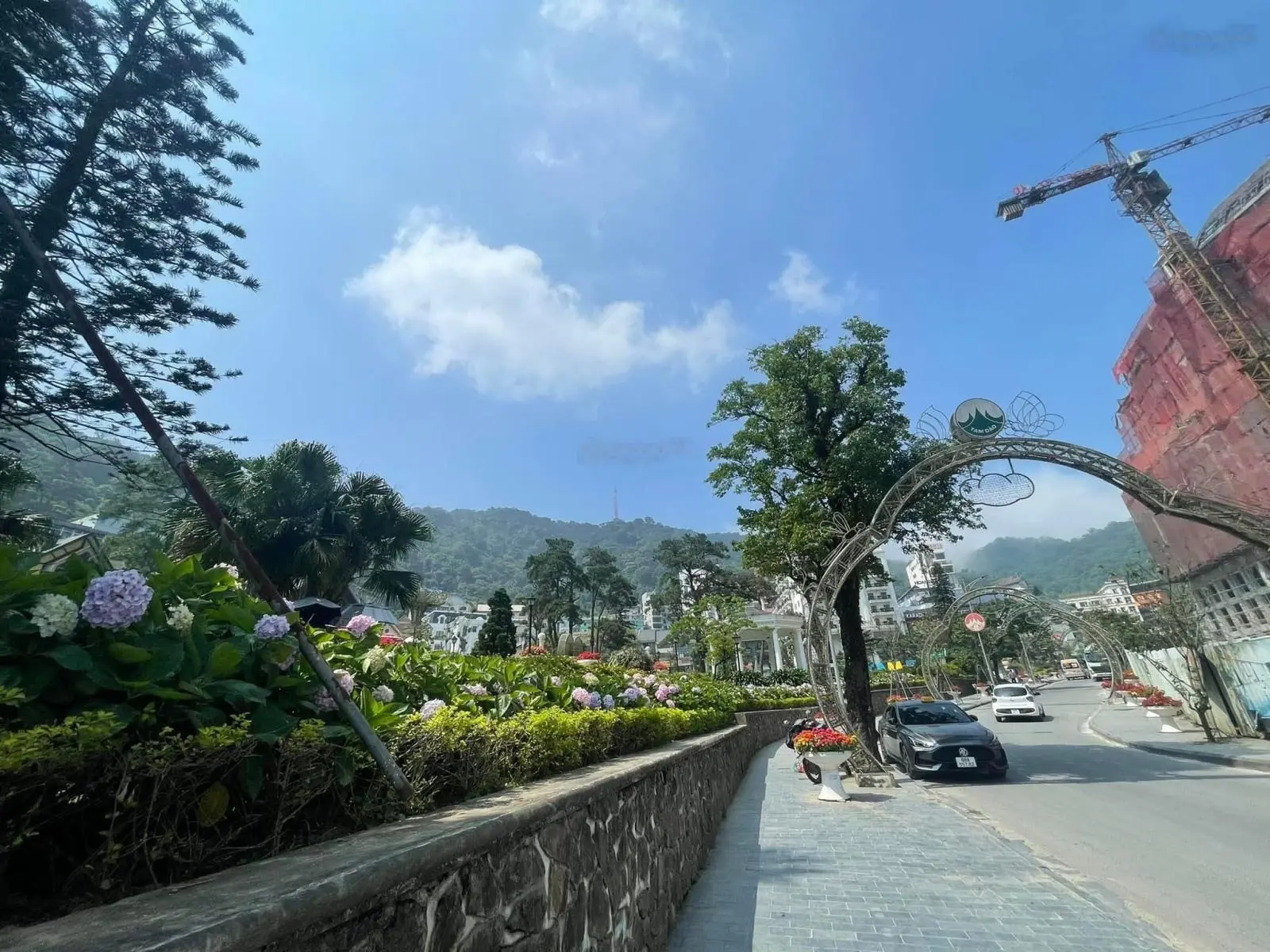 Chính chủ chuyển nhượng 7175m2 trung tâm thị trấn Tam Đảo, Vĩnh Phúc nhà hàng, KS, homestay, cafe