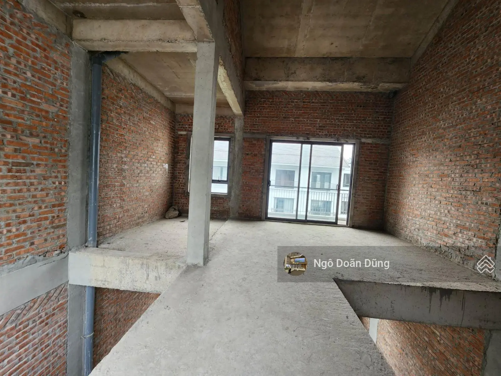 Bán liền kề xẻ khe ST5 Gamuda 133m2, 4 tầng nguyên bản CĐT, giá mềm liên hệ 0904 744 ***