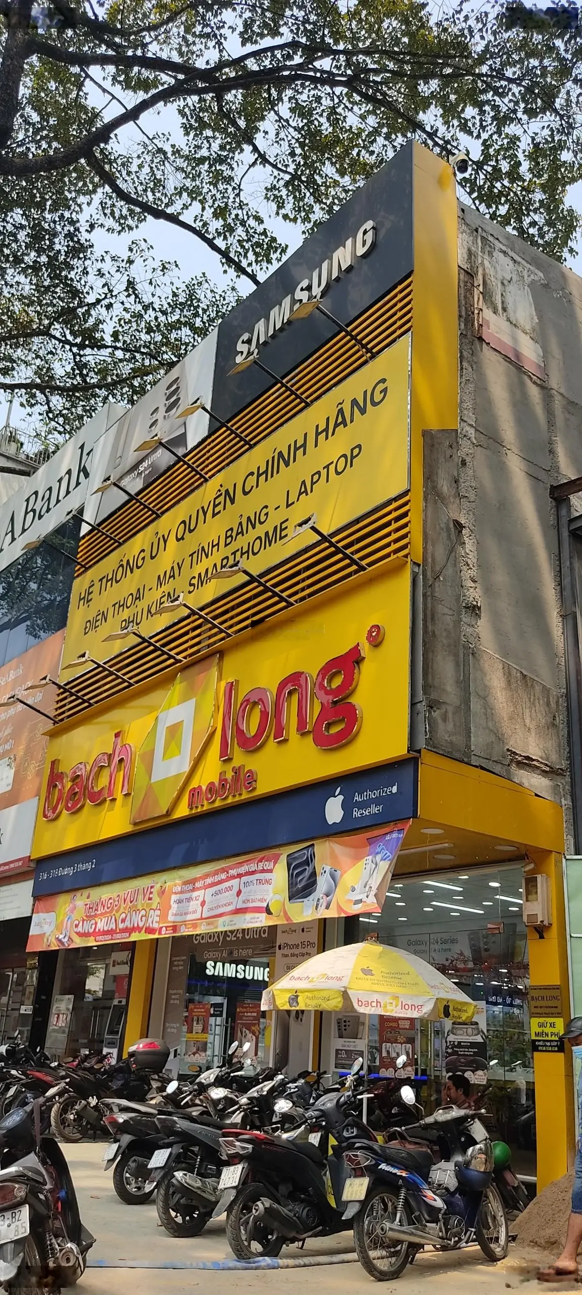 Mặt tiền đường 3/2 Quận 10 - DT: 8 x 30m, 240m2 - 3 tầng - HĐT 300 triệu - 60 tỷ