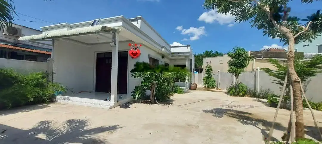 302m2 full thổ cư có nhà C4 123m2 ngay chợ Nguyễn Văn Tạo gần KCN Long Hậu và cạnh Vành Đai 4 ngộp