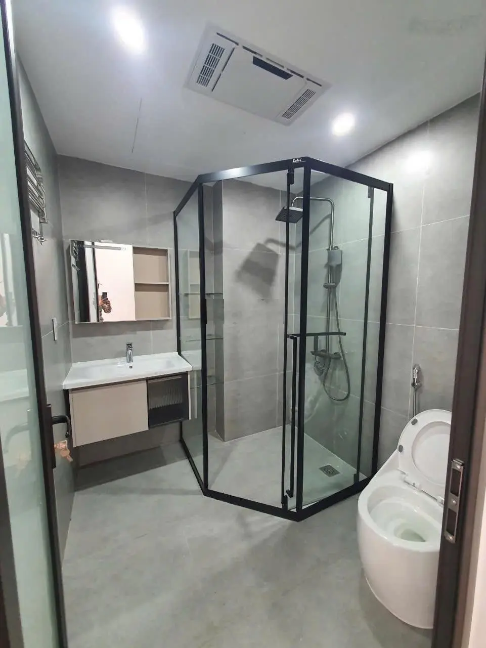 Siêu phẩm phố trạm gara 2 oto 6 tầng thang máy dt 66m x mt 5,2 m 14x tỷ