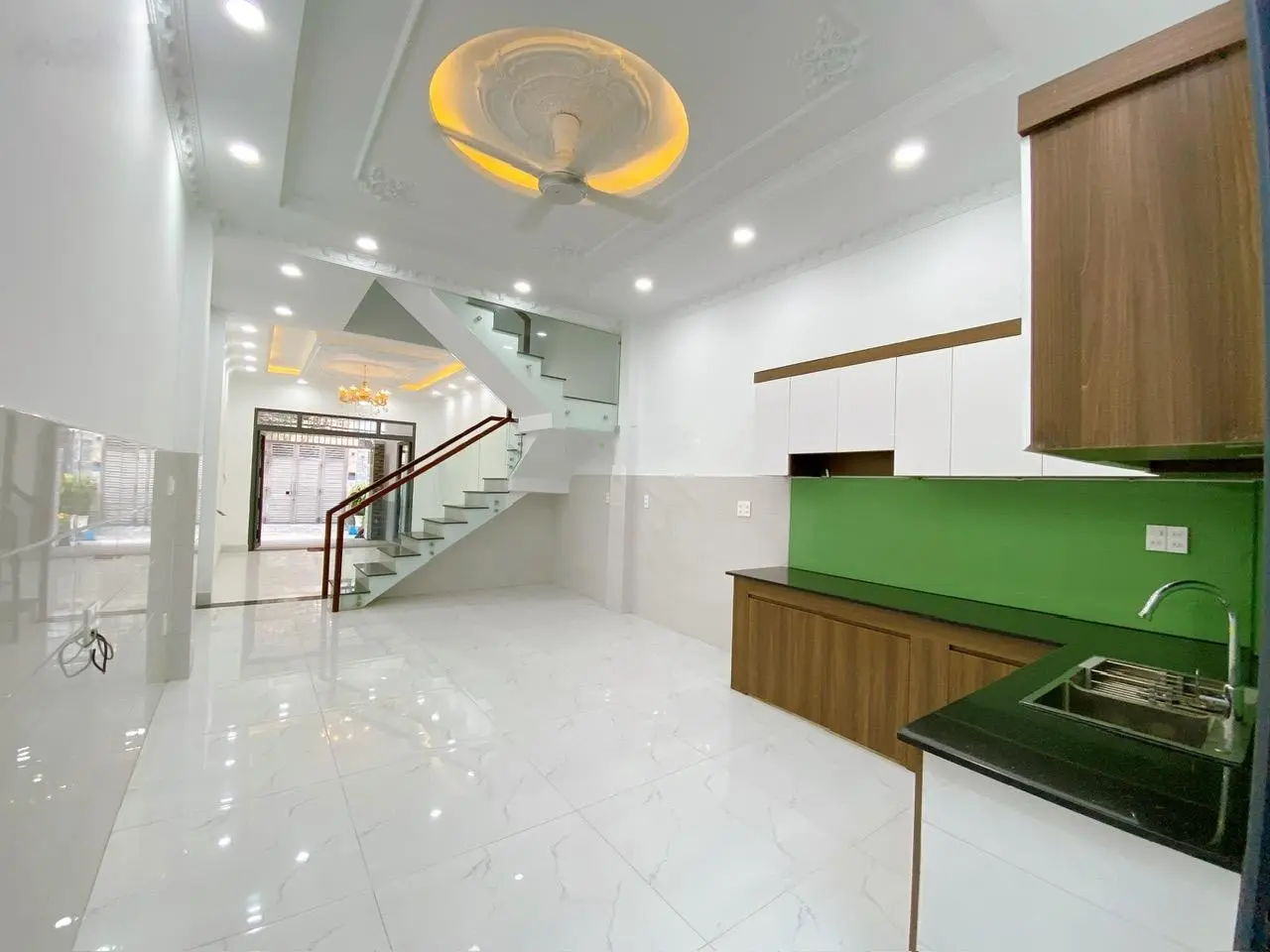 Bán NR 4PN, 5WC, 80m2 tại Đào Tông Nguyên, 6,8 tỷ VND