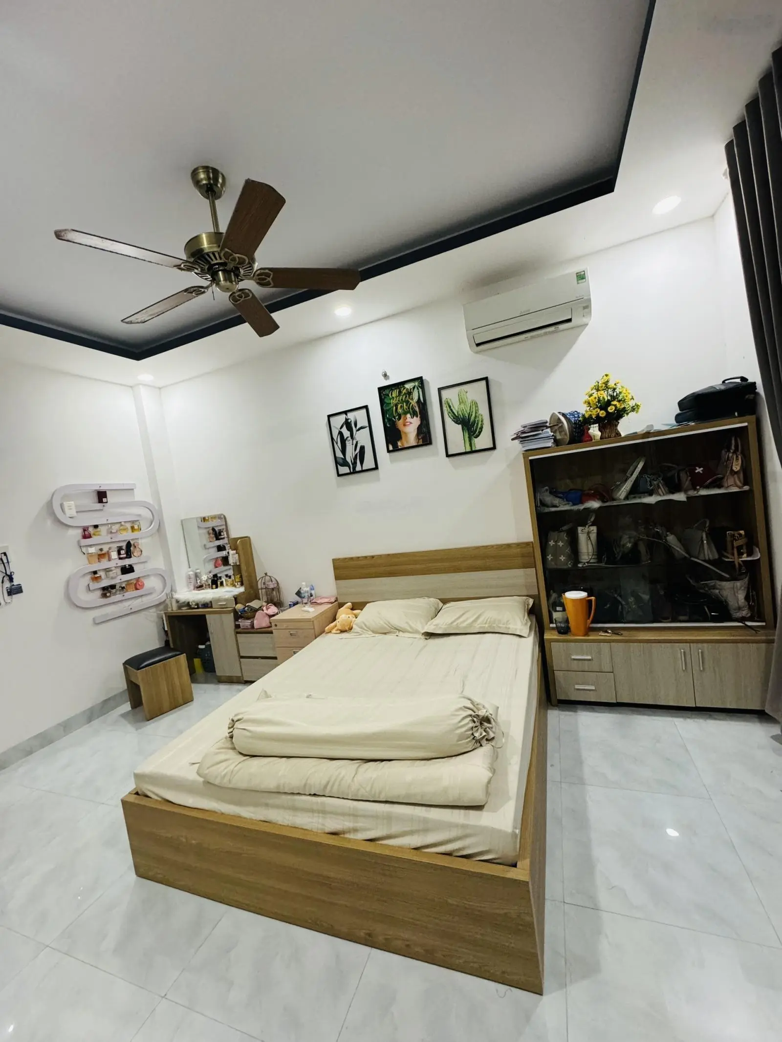 Bán nhà 3 tầng VCN Phước Long gần công viên, gần sông 60m2 ngang 6m để lại nội thất