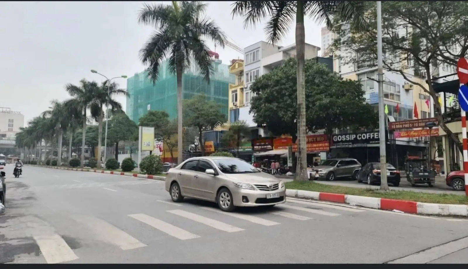 Chính chủ cần bán nhà LK KĐT VĂN QUÁN .dt 83m2 , mt4m2.vỉa hè.gara oto