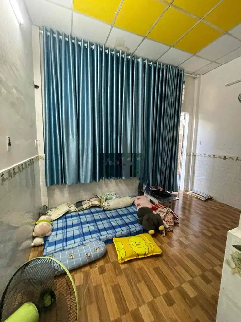 nhà gò dầu 1lửng 1 lầu 3phòng ngủ