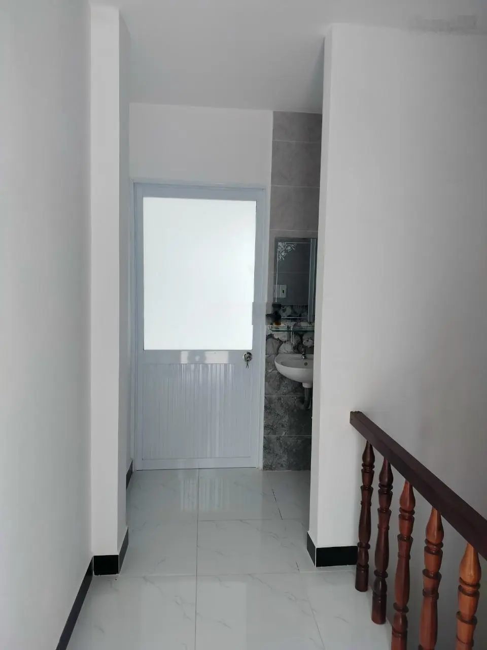 Chủ hạ giá bán nhà đúc 2 tấm bán nhanh trong tuần 2.5 tỷ nay còn 1.tỷ95 bao công chứng