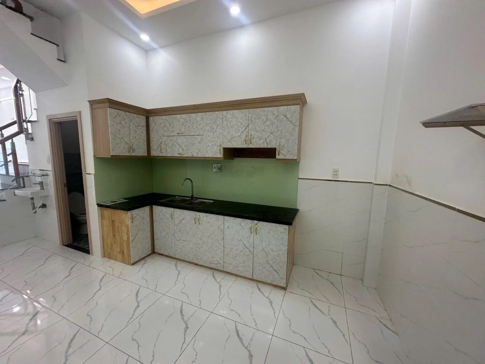 Nhà Sát Aeon TP DT 3,8x15m, có 2 Lầu nhà đẹp 3ty850 TL 3PN 3WC