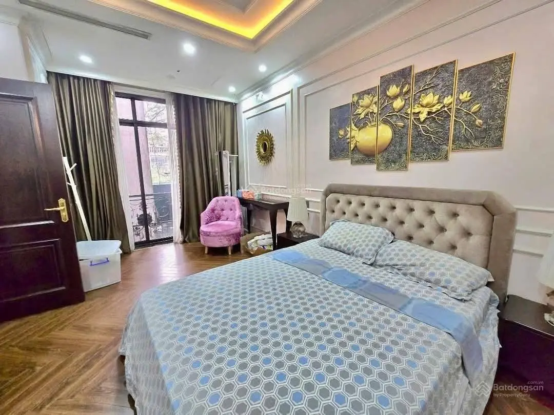 Á hậu Văn Cao, Ba Đình, GARA 2 Ô TÔ, phân lô, vỉa hè, sát phố lớn, 50m, 15.86 tỷ