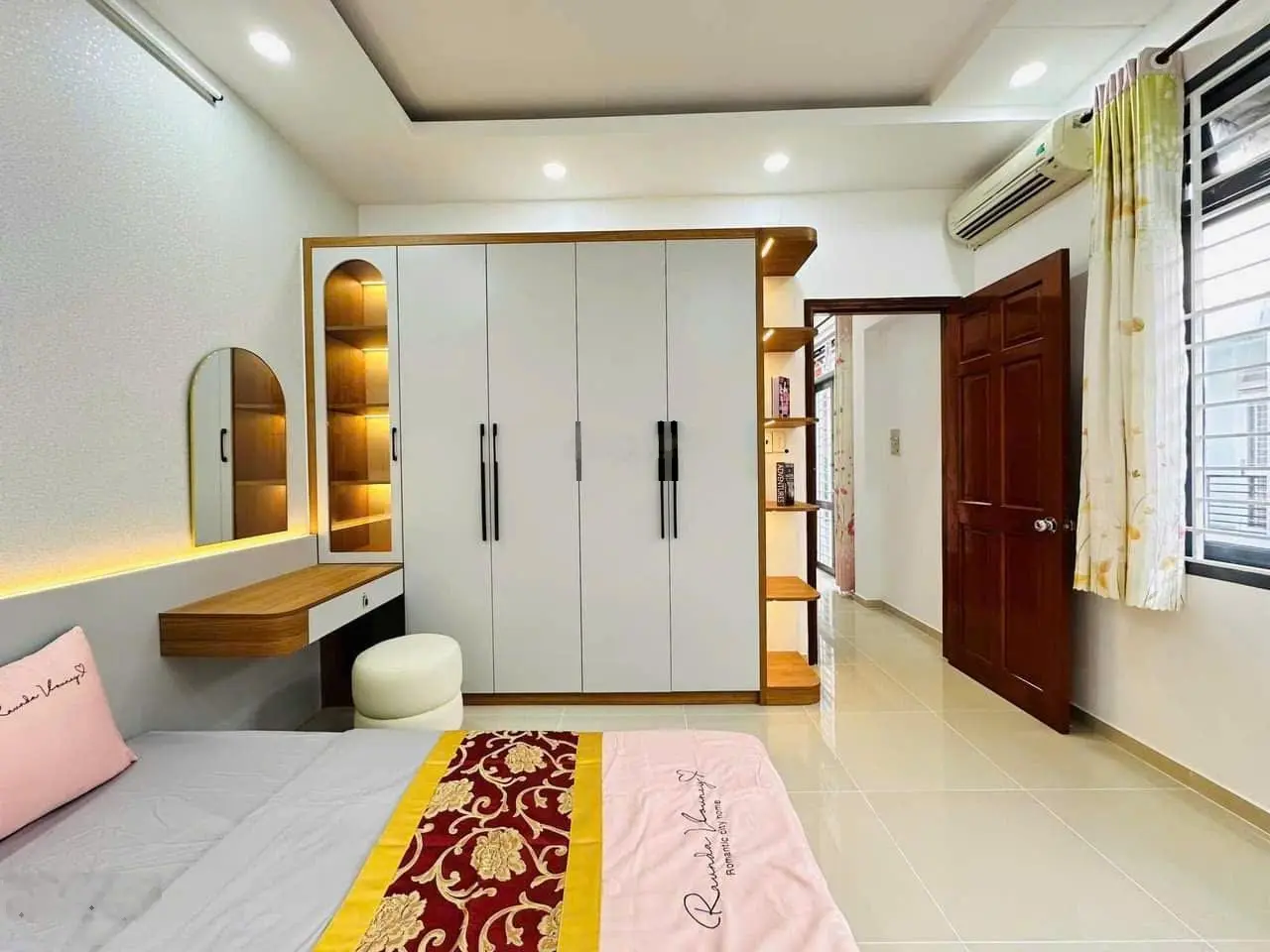 Bán gấp nhà HXH Lê Quang Sung, 4 tầng BTCT, 5 PN 4 WC, chỉ 30m ra mặt tiền, gần chợ Bình Tây