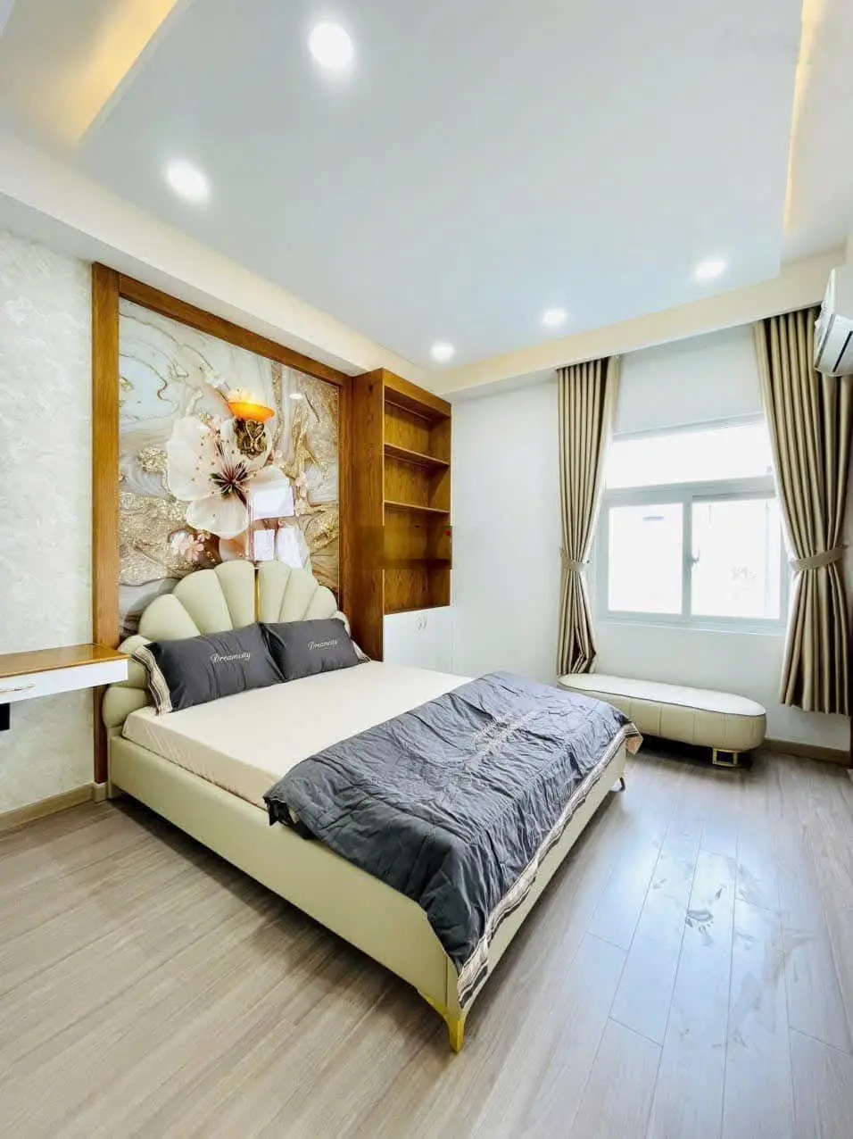 Cần bán gấp căn biệt thự 3 lầu siêu đẹp gần công viên nguyễn sỹ sách chỉ 10.5 tỷ