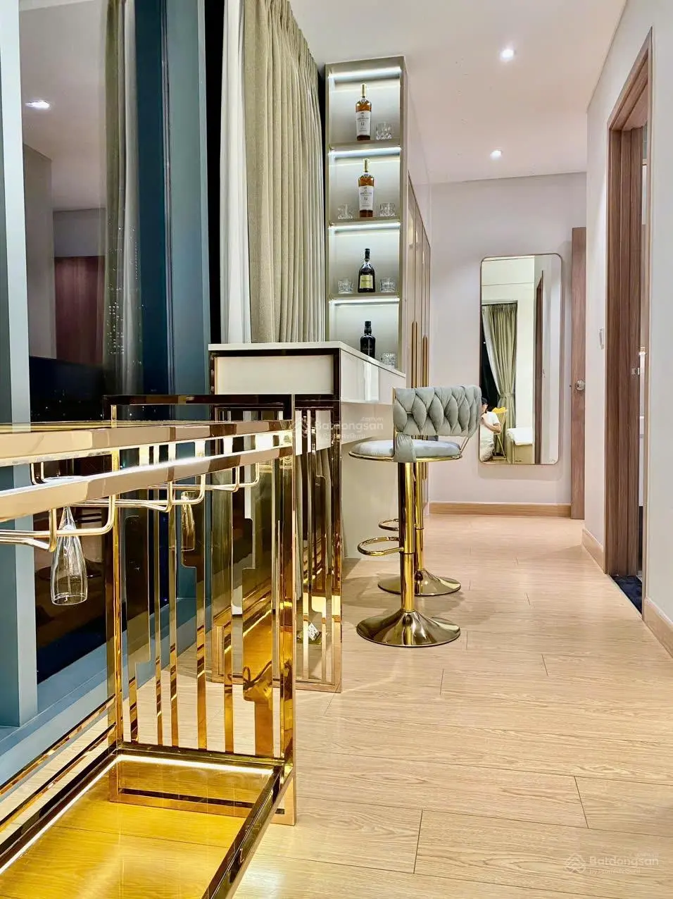 Bán căn hoa hậu Sunwah Pearl, góc 2PN 2WC tầng 48, view sông Quận 1, cầu Ba Son, full nội thất