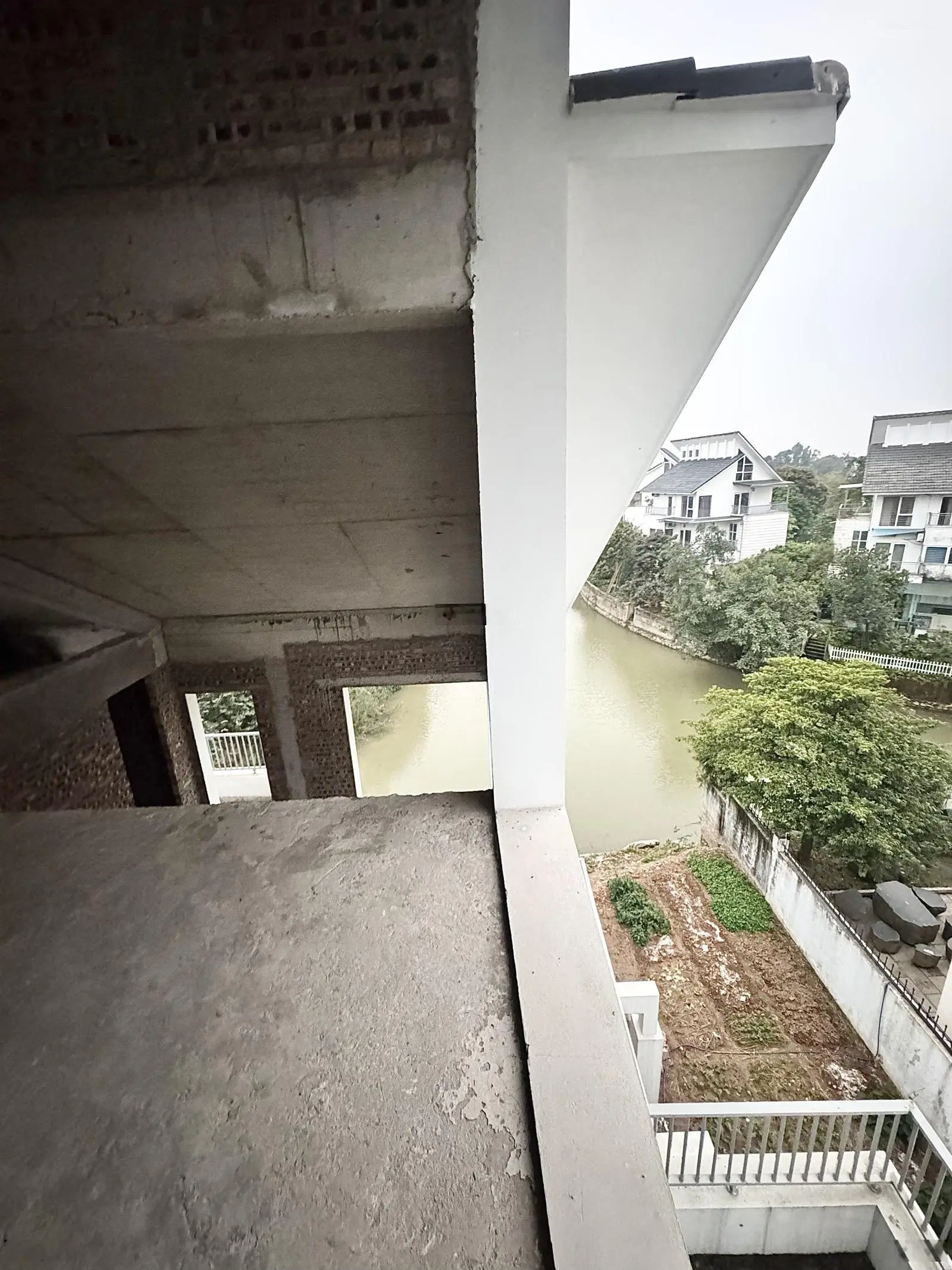 Cần bán siêu biệt thự mặt hồ siêu dài ~ 368m2 tại khu đô thị ngôi nhà mới New House City - Quốc Oai