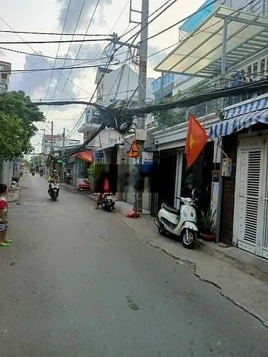 Nhà 3 tầng mới đẹp hẻm xe hơi giá 4,95 tỷ, diện tích 150 m2, tại Huỳnh Tấn Phát, Nhà Bè
