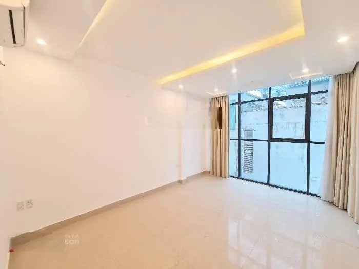 Bán nhanh nhà Nguyễn Chánh, ô tô vào nhà - thang máy - kinh doanh, 60,2 m2, giá 17,3 tỷ