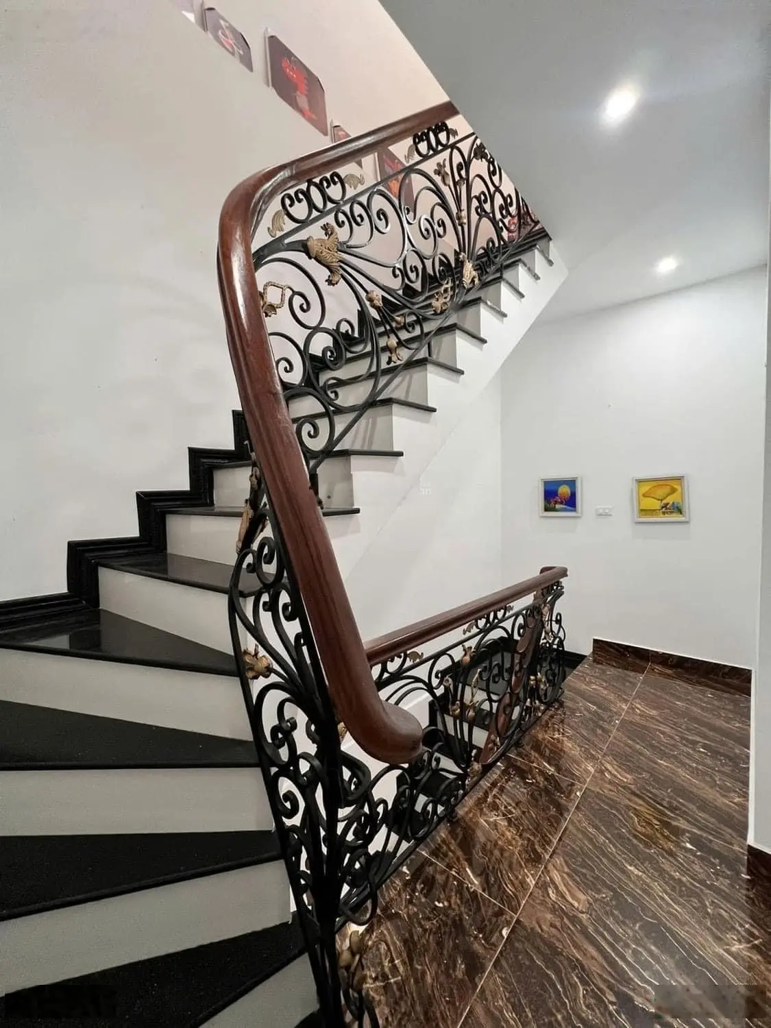 Hiếm Đào Tấn - Gần phố - Ô tô ba bước chân 75m2 - 4 tầng - 4m MT