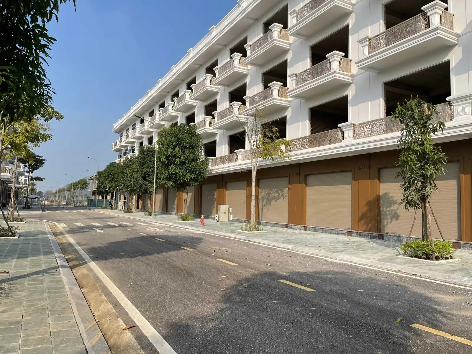 Bán nhà 4 tầng view chung cư Quảng Thắng River, hoàn thiện mặt ngoài, bao sang tên sổ