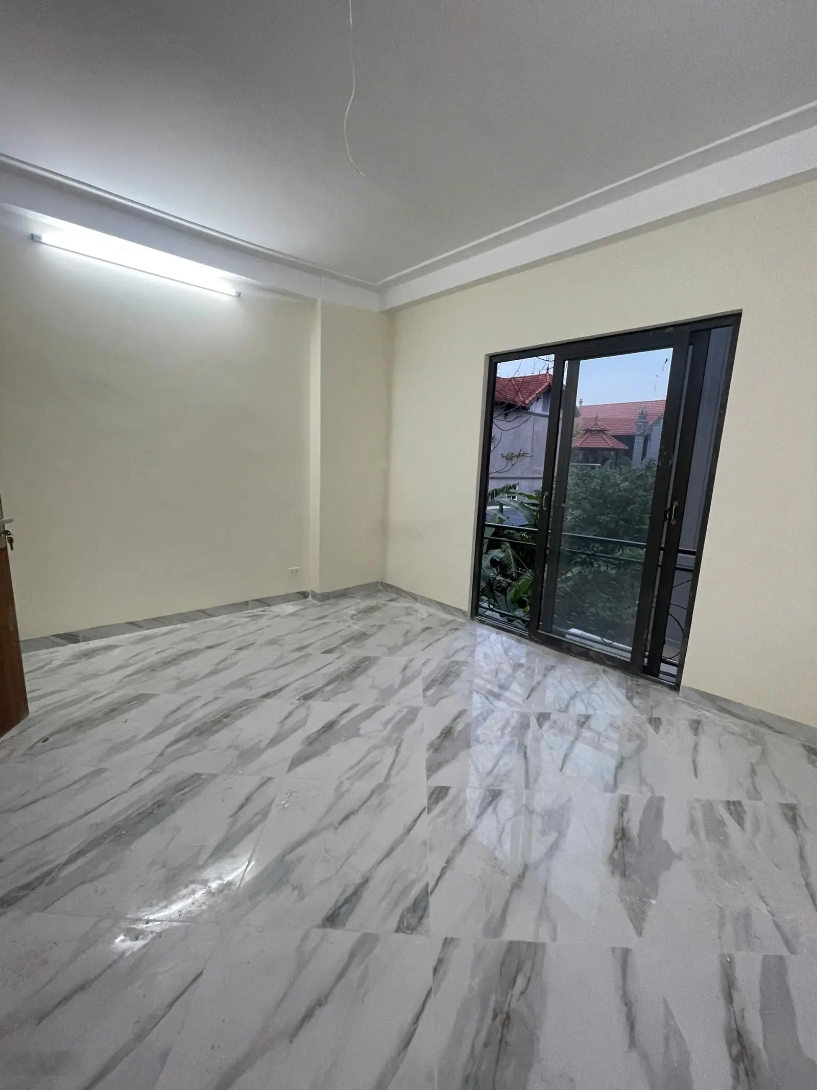 Đón tết 2025! nhà đẹp phụng châu, ô tô tới cửa. gần ubnd. dt 32m2, 4 tầng. giá 2.6 tỷ. vào ở ngay