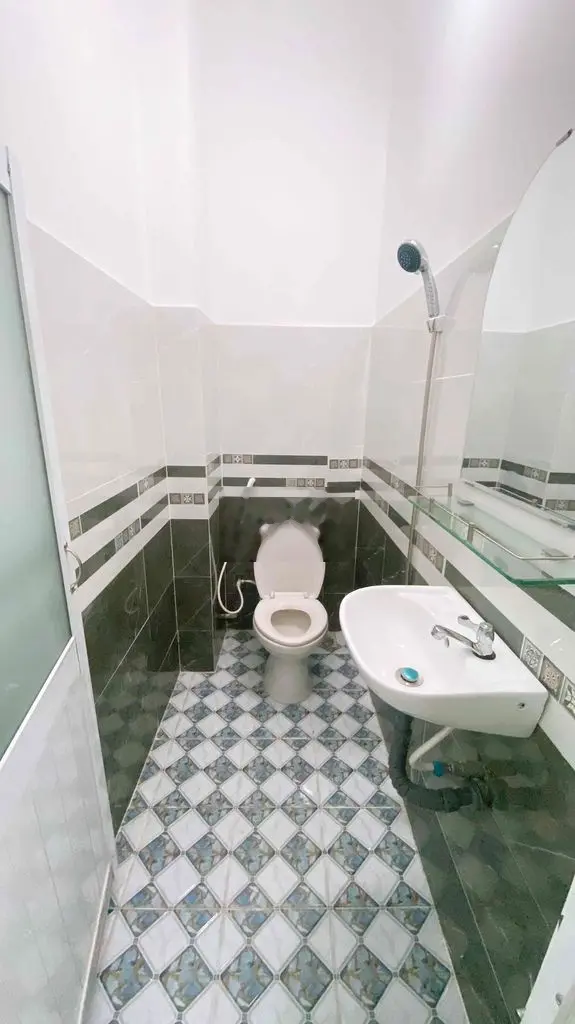 Bán Gấp Nhà SHC 3.5x12,1 lầu,1 tỷ690tr,TL,Lê Thị Riêng.q12