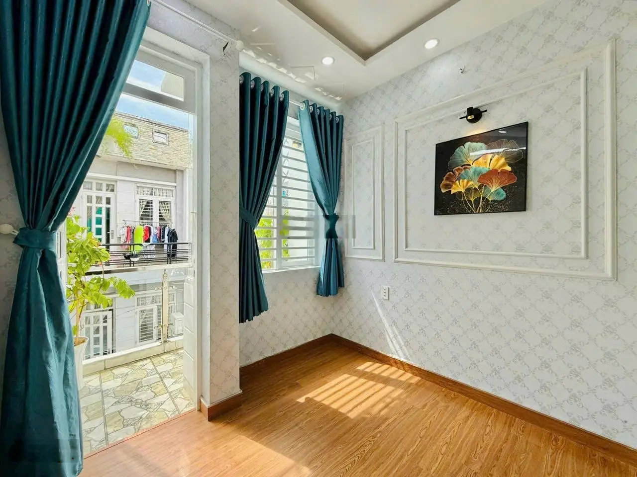 Bán nhà đúc 2 lầu hẻm xe tải thông, gần chợ Hạnh Thông Tây, trung tâm Gò Vấp, giá 3,79 tỷ