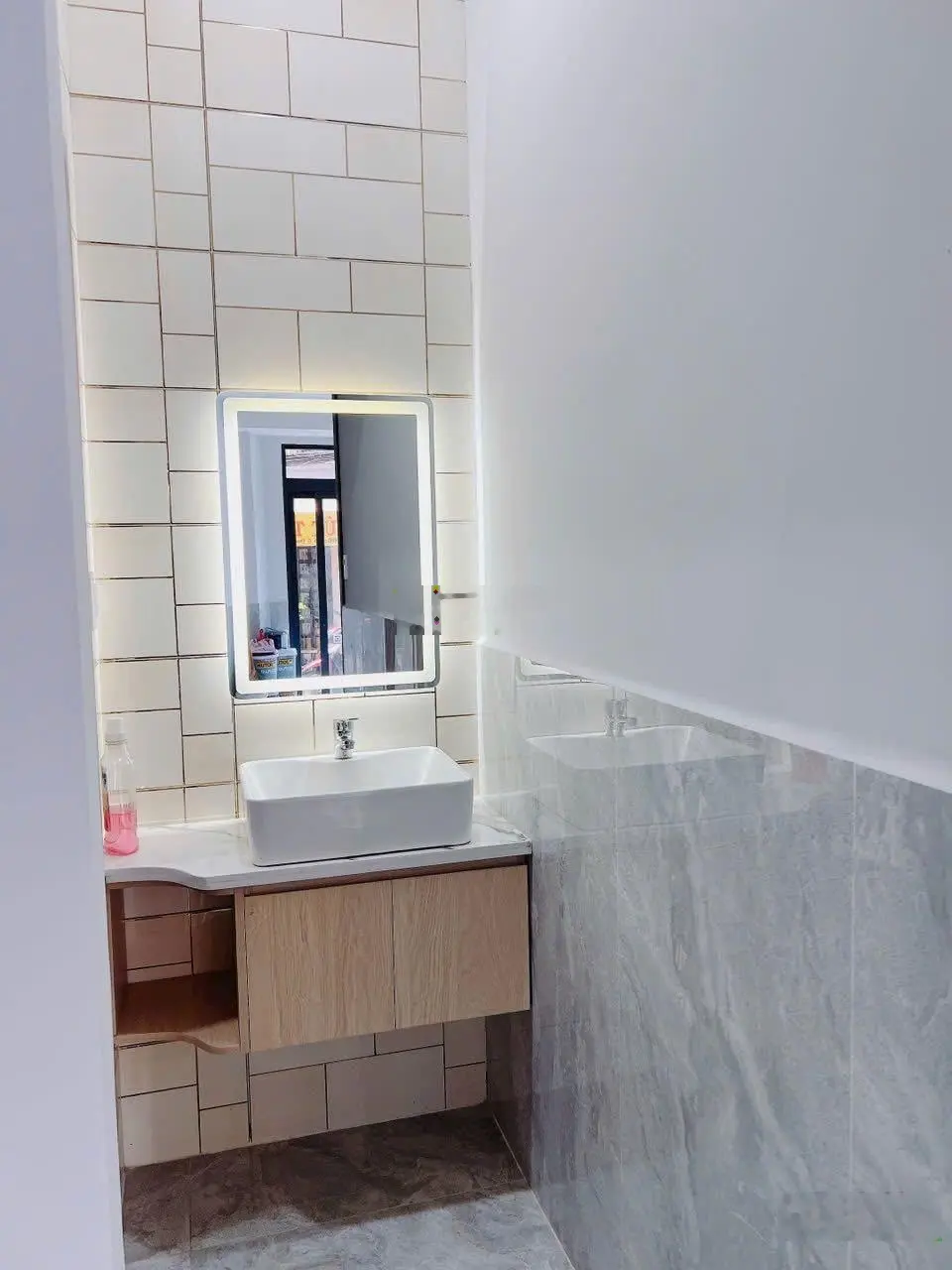 Bán nhà đường Số, 4 tầng, DT 46m2, xe hơi đỗ cửa, Quận 4