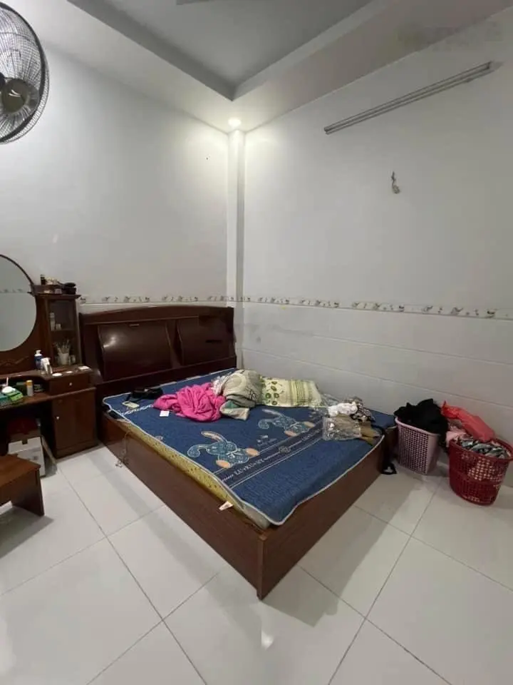 Bán nhà 3 tầng 95m2 hẻm xe tải đường Trần Thái Tông, P 15, Tân Bình