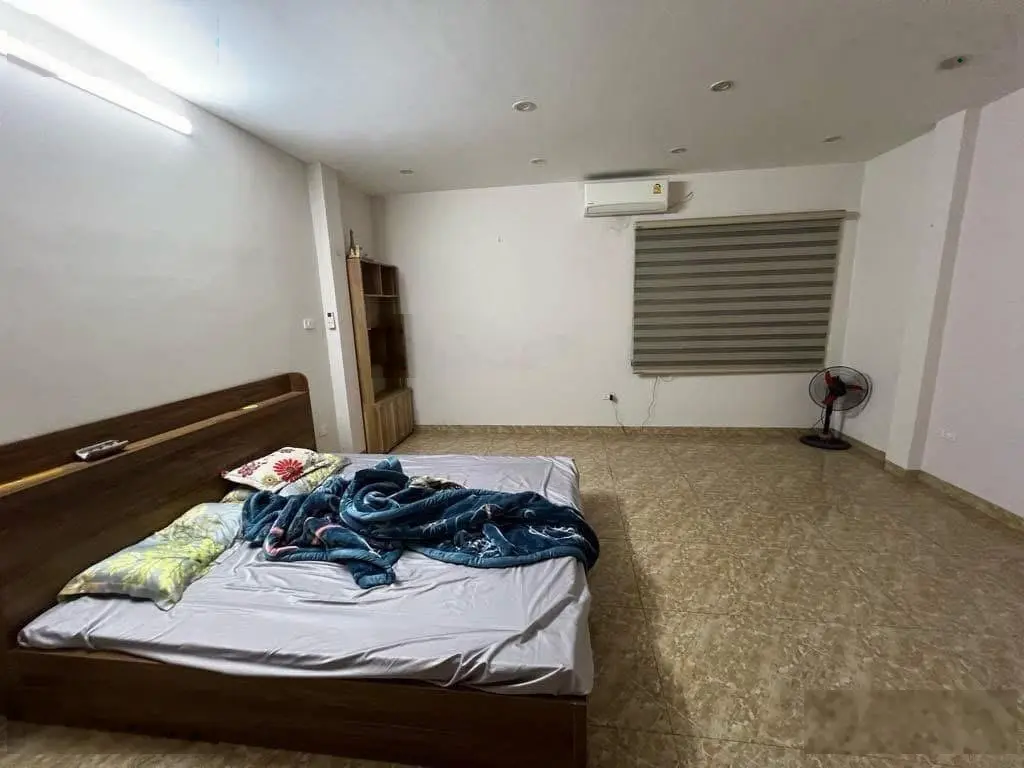 Siêu hiếm! Đặng Tiến Đông, sát phố luôn, full nội thất, nở hậu. 50m2*5T