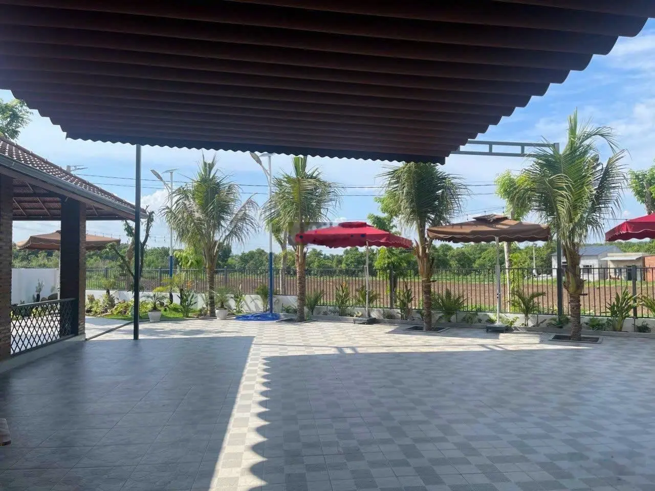 Định cư nn, sang gấp 400m2 (10x40m), TC 100m2, 270tr, SHR, mt đường QH18m - đối diện KCN Long Hà