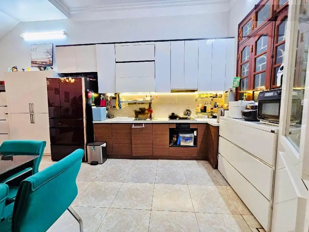 BÁN NHÀ TRƯƠNG ĐỊNH , KIẾN TRÚC BIỆT THỰ , SÂN VƯỜN , GIÁ RẺ NHẤT KHU VỰC . 80M2 , HƠN 10 TỶ