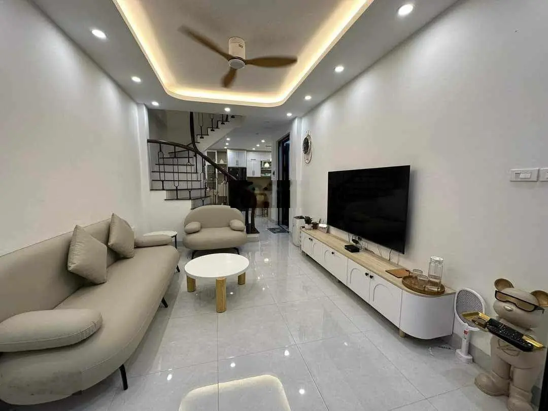 Bán nhà 29 mặt phố Lê Quý Đôn, Phường Ba Đình, vỉa hè 4m, kd đa dạng, DT: 73m2/4 tầng/8 tỷ