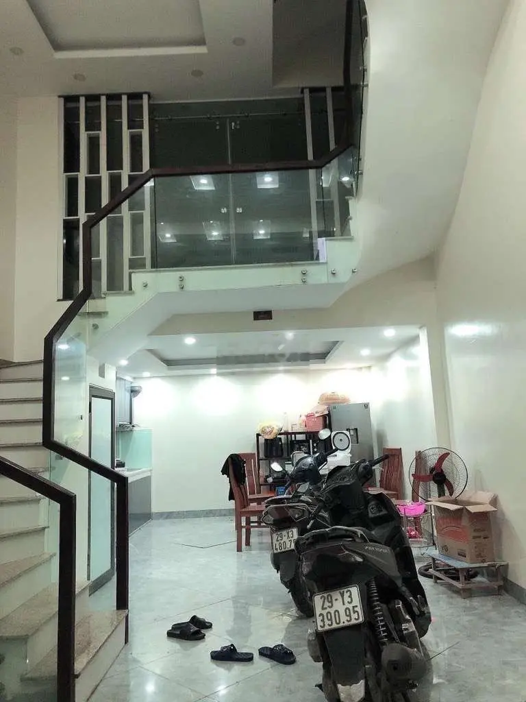 Bán nhà trong ngõ phố Đại Từ nhà lô góc 2 mặt thoáng sáng gần Hồ