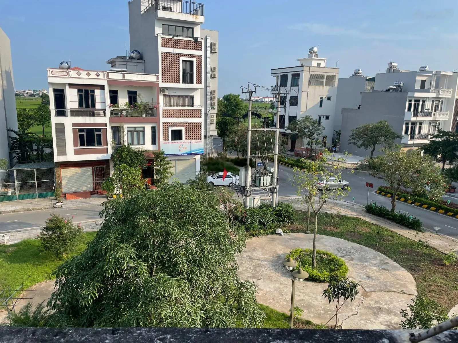 Chính chủ bán nhà DT 94m2, giá nhỉnh 5 tỷ, khu dân trí cao, đất phong thủy tốt