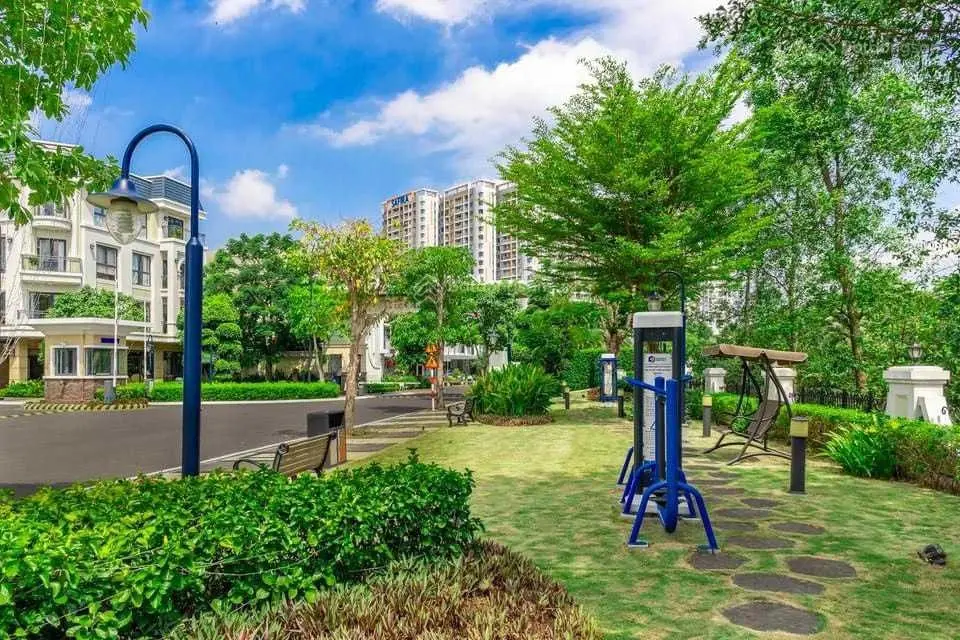 Bán biệt thự phố Clasia Khang Điền. Khu compound an ninh tuyệt đối. Giá 15 tỷ. Hàng đẹp hiếm có